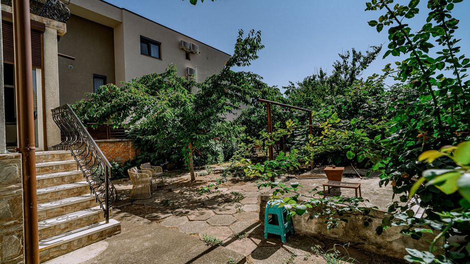Proprietate Premium cu Teren Generos în Ioșia - Poză 21