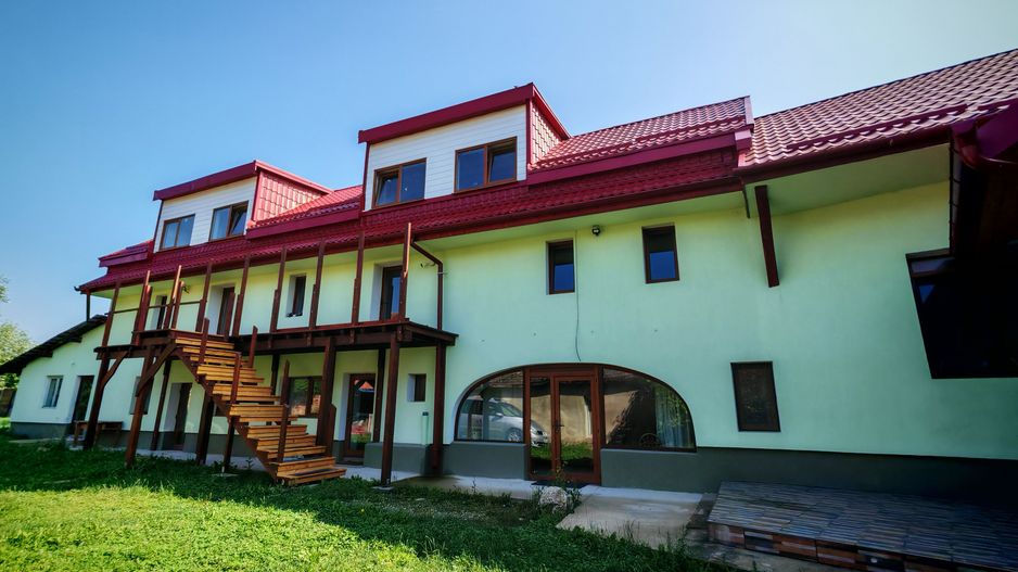 CASA SASEASCA comuna VULCAN,zona foarte buna,teren 3000 mp - Poză 1