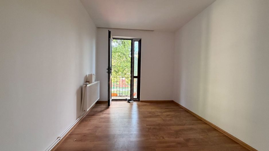 APARTAMENT 2 CAMERE | PRIMAVERII | NECESITA RENOVARE - Poză 3