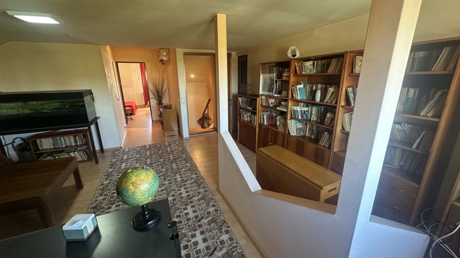 PANTELIMON, APARTAMENT-VILA 1E+M 230 MP, CURTE 516 MP! - Poză 32