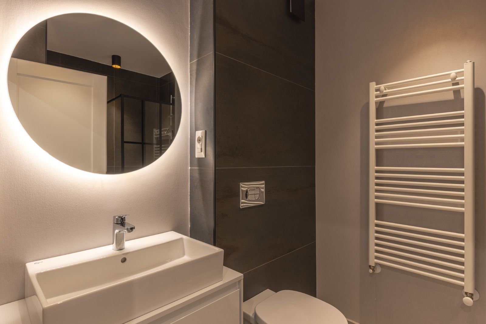 Inchiriem apartament 3 camere mobilat utilat lux cu parcare subterana - Poză 11