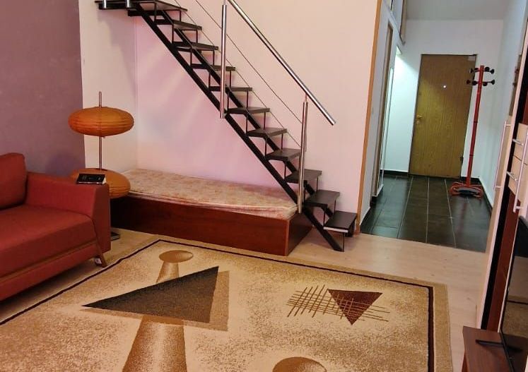 Apartament renovat cu o camera pe 2 nivele | Curte | Parcare | Grigorescu - Poză 6