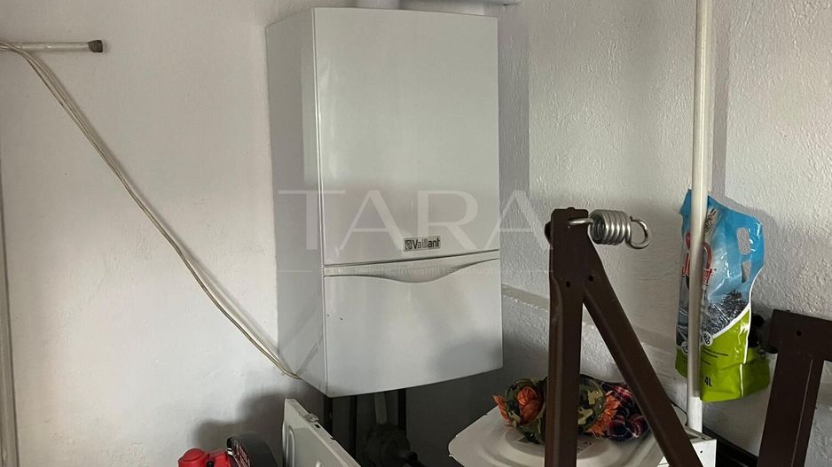 Vanzare casă cu 6 camere,  zona Someseni, central. Ideal familie. - Poză 13