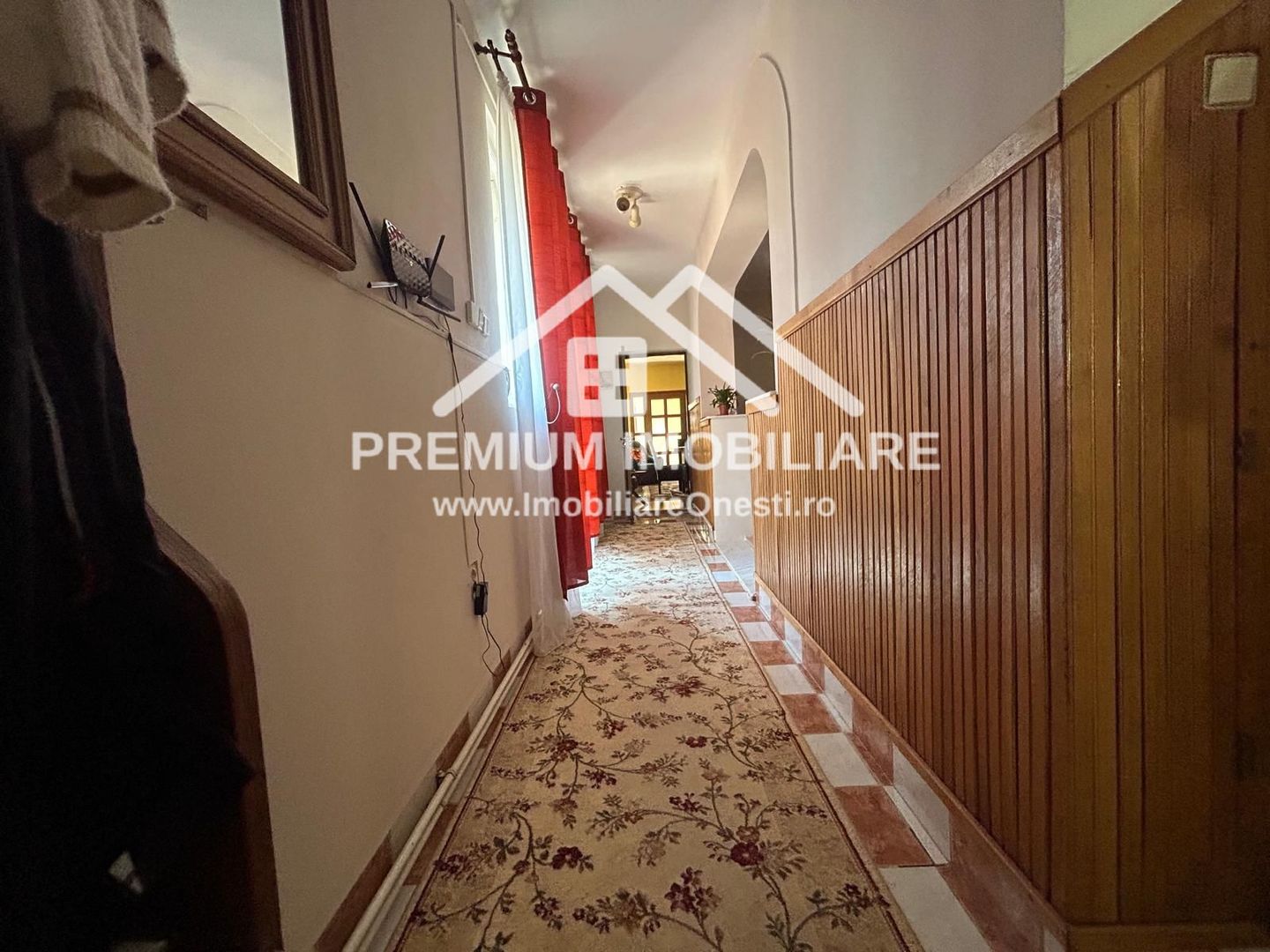 „Vilă cu piscină și teren 1.400 mp în zona Mal, Onești - Poză 18