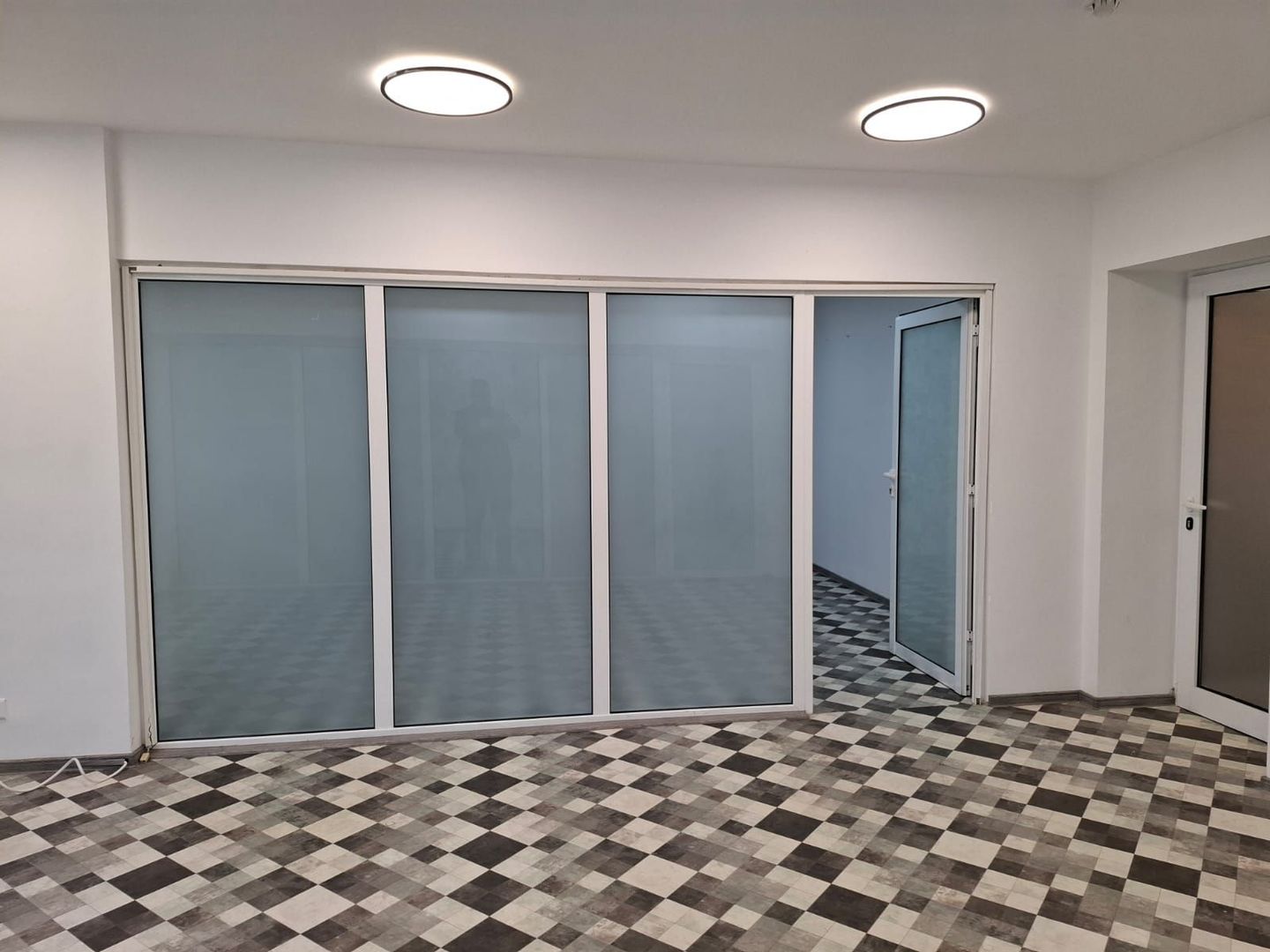 URGENT!,  IMOBIL BIROURI, STRADAL, RANDAMENT MINIM 8%/an, NEGOCIABIL - Poză 4