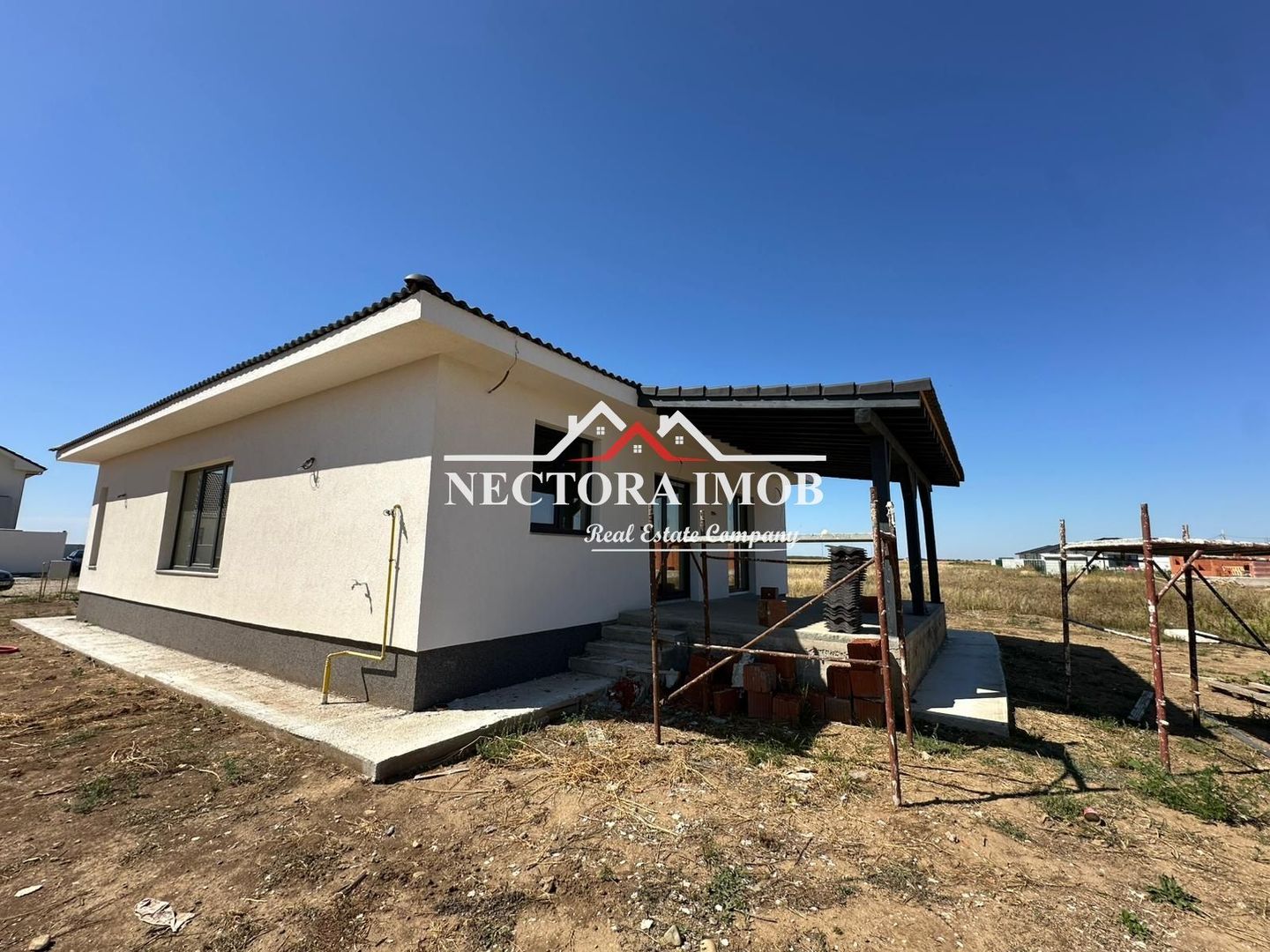 NECTORA IMOB-Casa la alb, Santandrei, 4 camere, 2 bai, 500 mp teren - Poză 13