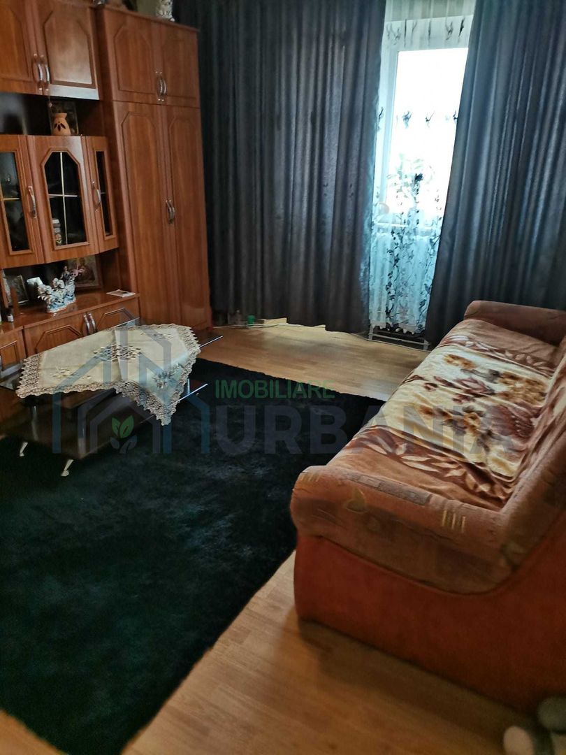 Apartament 3 camere decomandat, zona Frumoasa, etaj 7/8, cu lift, centrală nouă, boxă, balcon, 2 băi – Iași - Poză 1