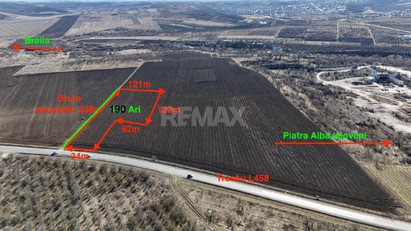 Teren agricol 190 ari, amplasat la traseul Ialoveni Băcioi - Poză 1