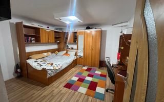 Casa 1 Mai Vis-a-vis de spitalul Nr.1 - Poză 6