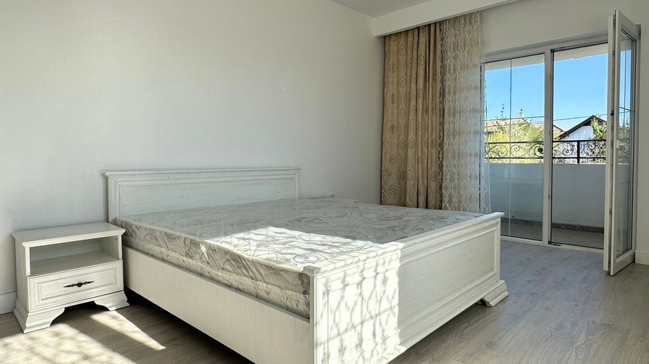 Vânzare casă 5 camere nouă elegantă și spațioasă în Hărman - Poză 19