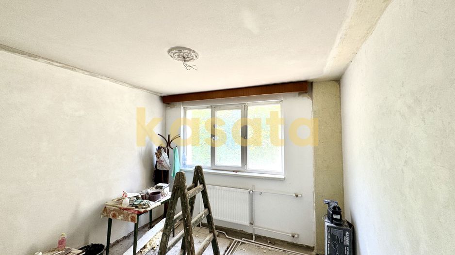 Pentru renovat - vanzare 2 camere la 200 de metri de statia de metrou - Poză 5