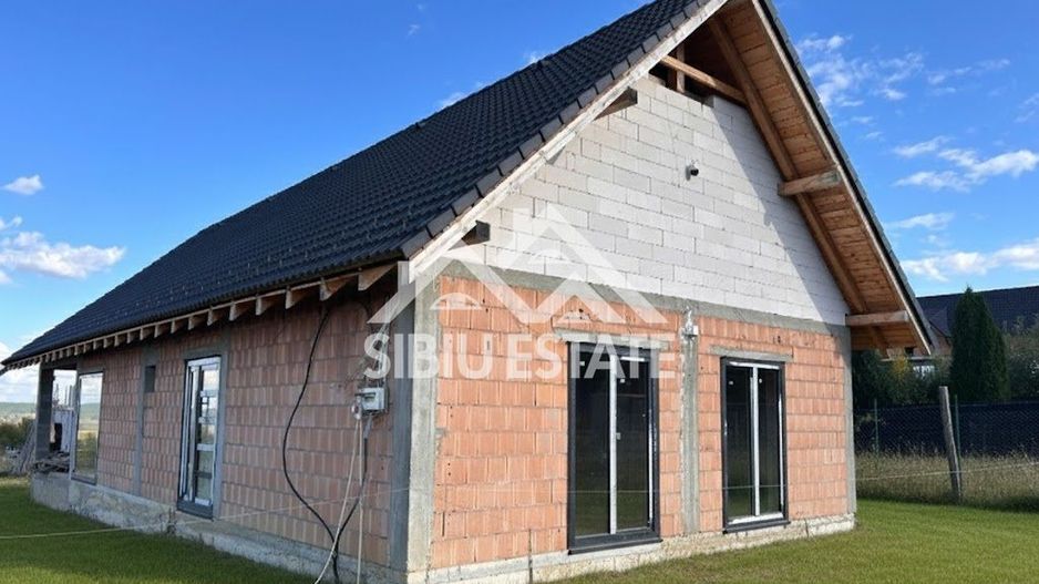 Casa 130 mp, teren 2800 mp, priveliște superbă – Marginimea Sibiului - Poză 1