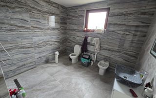 Casă spațioasă la 650000 de euro I Volovăț - Poză 8