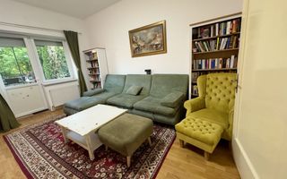 Apartament spațios la casă | renovat complet | cu curte proprie - Poză 3