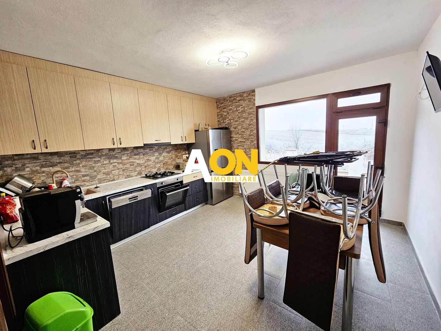 Casa individuala, mobilata utilata, zona Orizont - Poză 6
