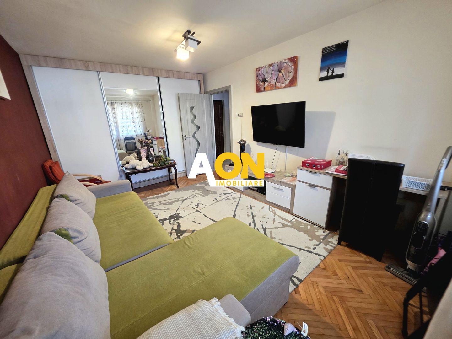 Apartament 3 Camere, Decomandat, Complet Mobilat, Cetate - Poză 1