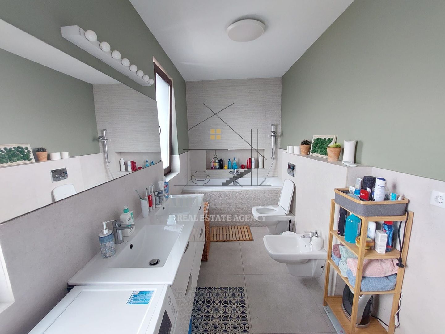 Duplex ultrafinisat mobilat utilat cu 2 locuri de parcare zona Terra - Poză 10