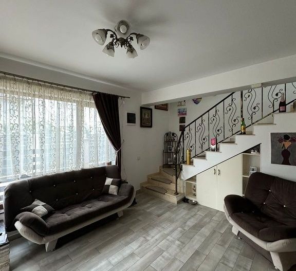 Inchiriere vila individuala P+1+Pod | 4 camere | Teren 300 mp | Tunari - Poză 9