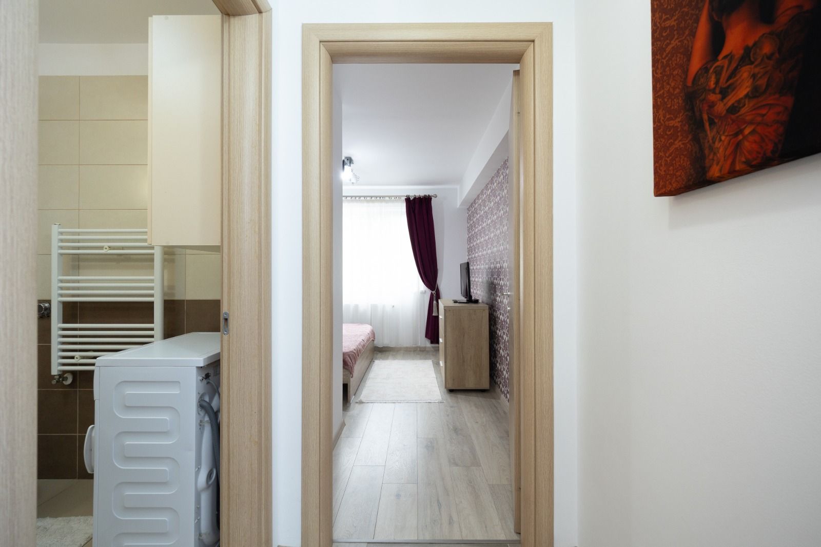 Apartament cu doua camere modern ,cu boxa in Top City - Poză 14