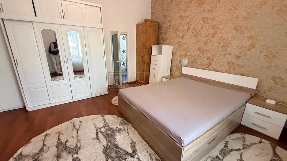 2 camere| Iosefin-vis a vis de Bega |zona superba| loc de parcare| curte comuna| - Poză 2