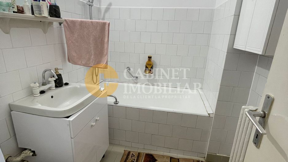 PODU ROS - 3 CAMERE - ETAJUL 1 - MOBILAT SI UTILAT - Poză 8