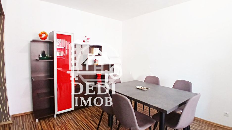 Apartament de vânzare cu 3 camere în zona Rogerius, Oradea - Poză 1