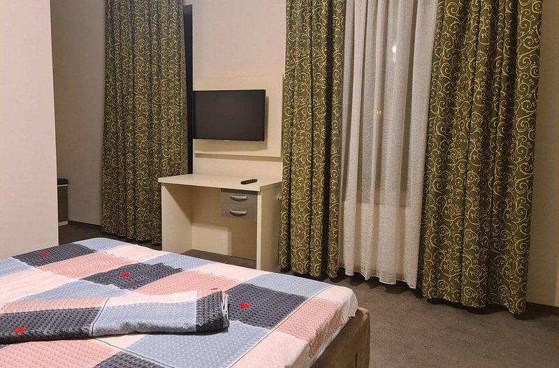 Vila P+1E,  7 camere, curte amenajata   - zona Mall, George Cosbuc - Poză 6