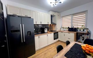 Vand Apartament 3 Camere Apahida zona linistita. - Poză 2