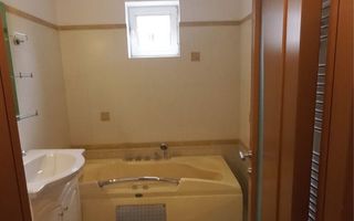 Apartament 3 camere /2 bai/ Centrala, Zona Stanjeneilor, Sp. Badgasar Arseni. - Poză 2