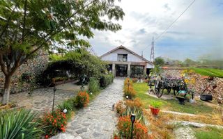 Casa Deosebita 3Camere 3Bai 1460mp Teren Garaj Piscina Bariera Valcii - Poză 1