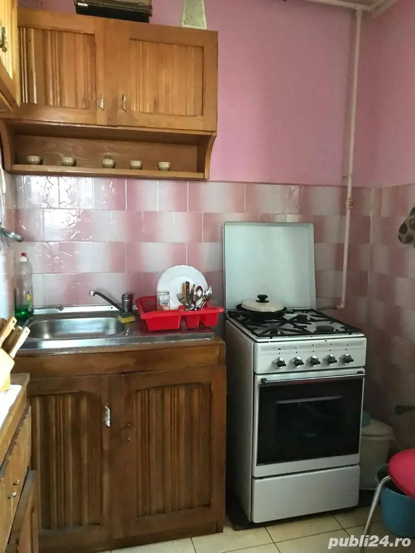 BRASADAS vinde ap 3 cam etaj 3/4 Carpati. - Poză 5