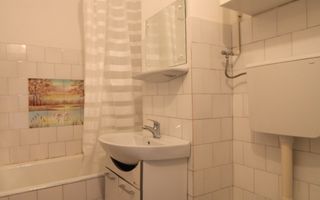 Zona Complex, centrala proprie, o camera - Poză 9