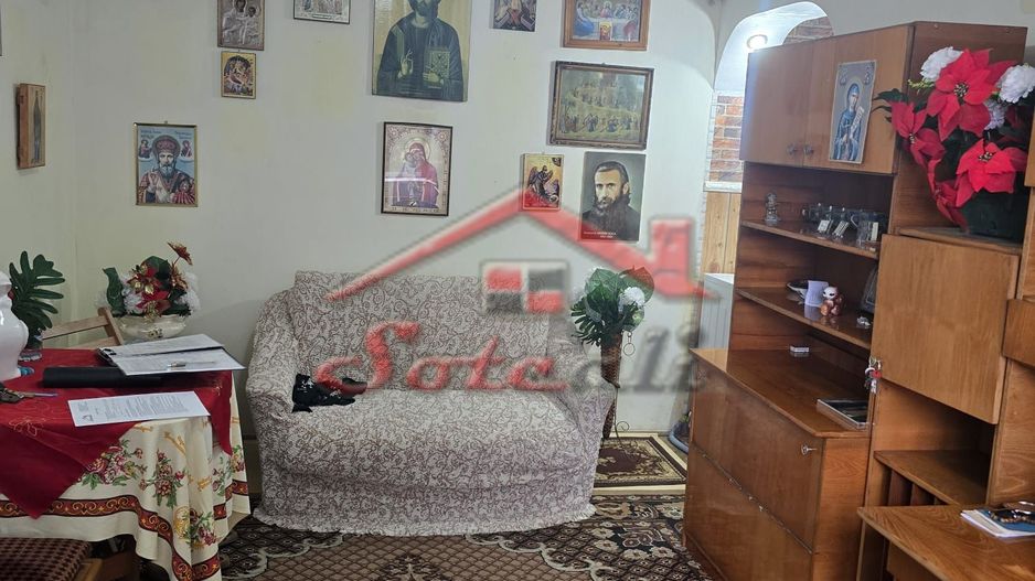 Apartament 2 camere etaj 1/4 Campina zona semicentrala - Poză 1