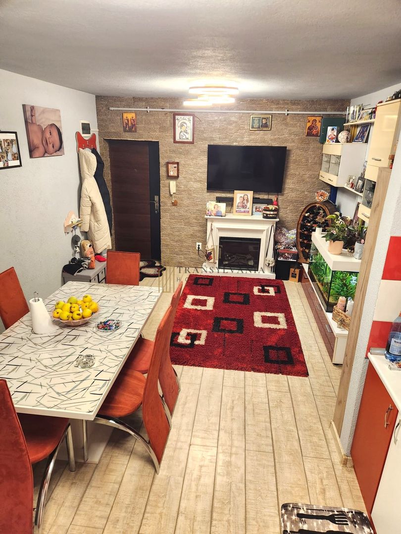 🏡 Apartament 3 camere la etaj intermediar, Zona Calea Surii Mici - Poză 2