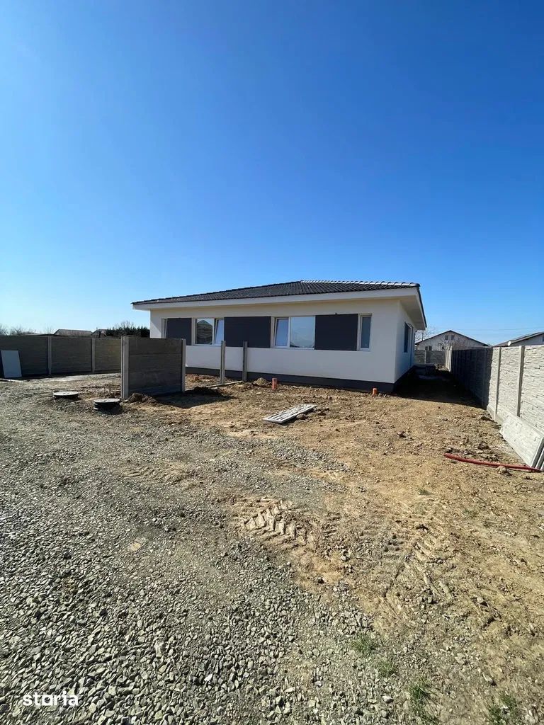 Duplex Bucovat-98000 euro+TVA - Poză 1
