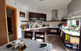 Casă cu 5 camere. de vânzare in Floresti, zona Parcului Poligon. - Poză 8