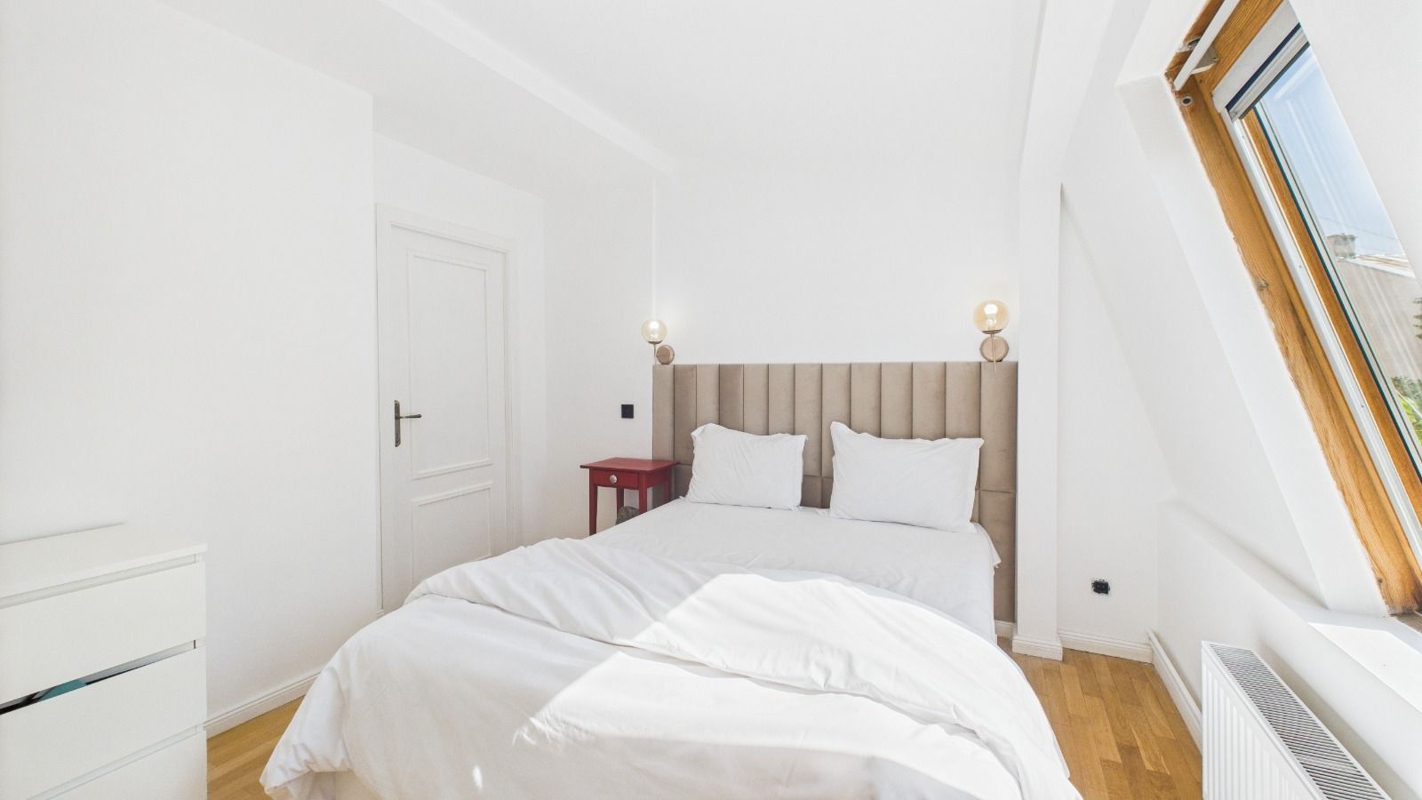 Apartament Duplex deosebit | Vilă interbelică | 200 m de Calea Victoriei - Poză 2