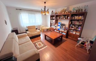 Apartament 3 camere decomandat etaj 1 an 2009 centrala parcare