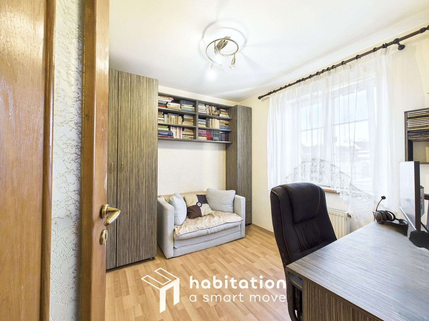 Descoperă turul virtual – Casă individuală spațioasă,  zona Bucovina - Poză 24