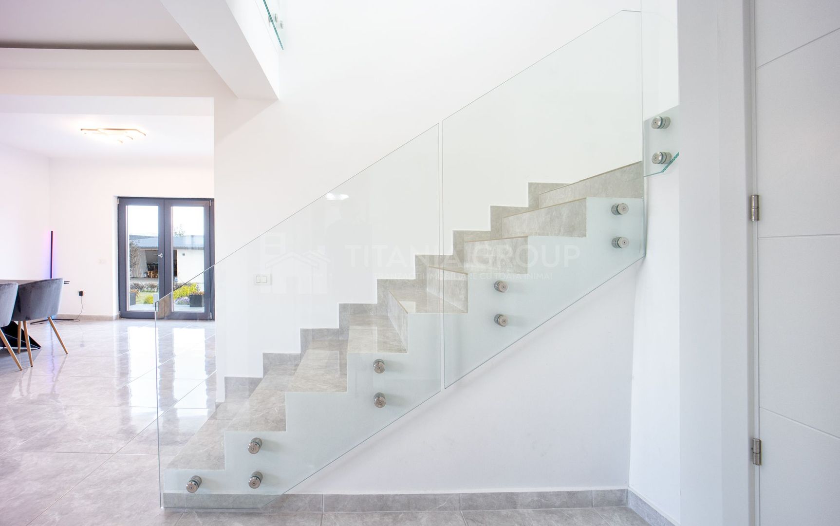 Prestigiu si eleganta! Proprietate de LUX, cu garaj si piscina -Harman - Poză 17