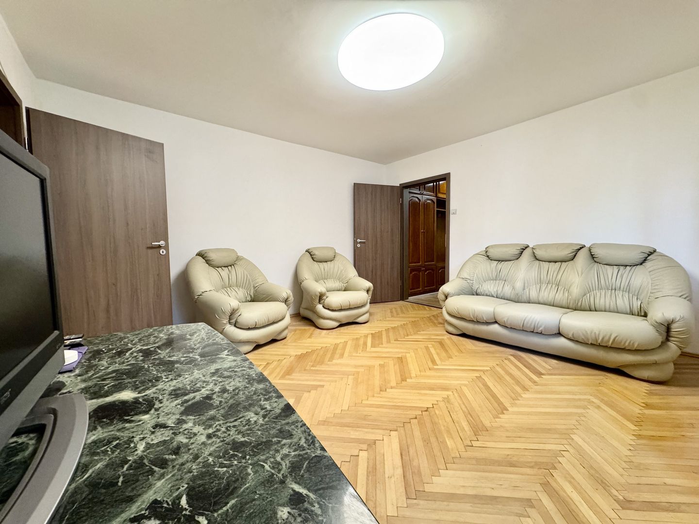 Apartament 3 camere, spațios, etaj 1 – Zona Lipovei / Iulius Mall - Poză 2