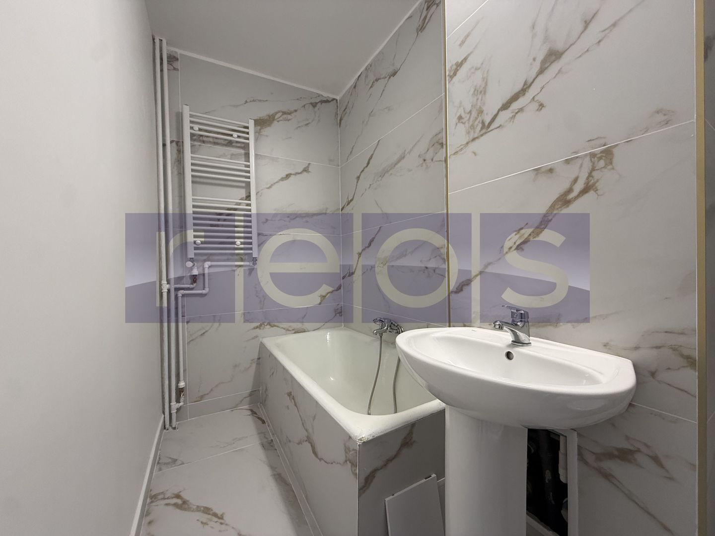 VÂNZARE GARSONIERĂ | ZONA TITAN | LUMINOASĂ ȘI SPAȚIOASĂ - Poză 10