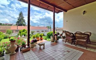 Casa cu 4 camere de vanzare in zona centrala – Louis Pasteur, Oradea - Poză 18