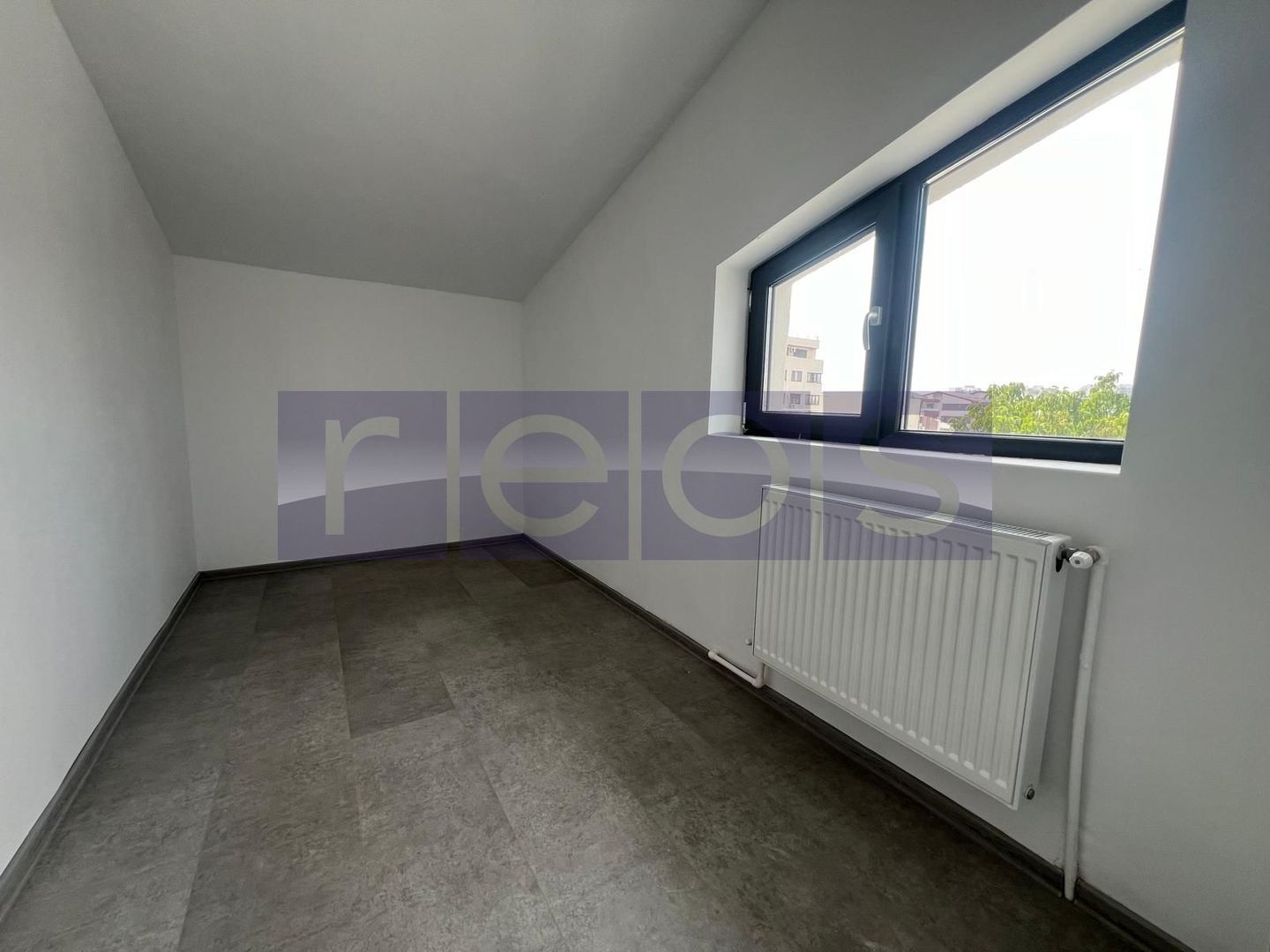 INCHIRIERE VILA P+2+M | NEMOBILATA | ZONA MIHAI BRAVU - Poză 9