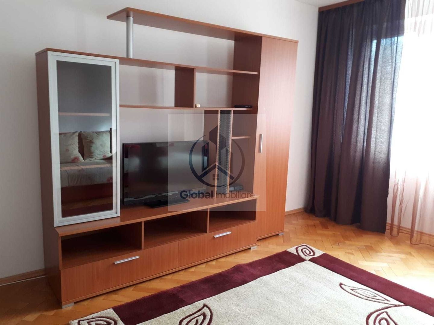 Proprietar inchiriez Ap 2 camere Etaj 3 decomandat Titan - Poză 2