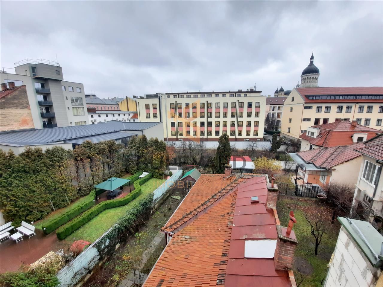 Apartament spatios in zona Teatrului National! - Poză 1