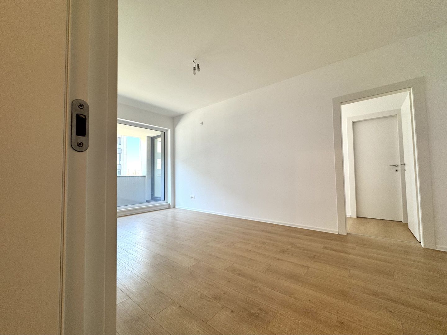 3 camere nou Finisat la cheie - 79 mp SU - Sector 1 - Poză 14
