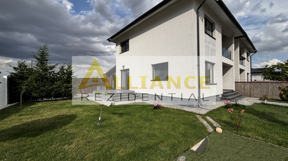 Casă spațioasă de vânzare, - Poză 3