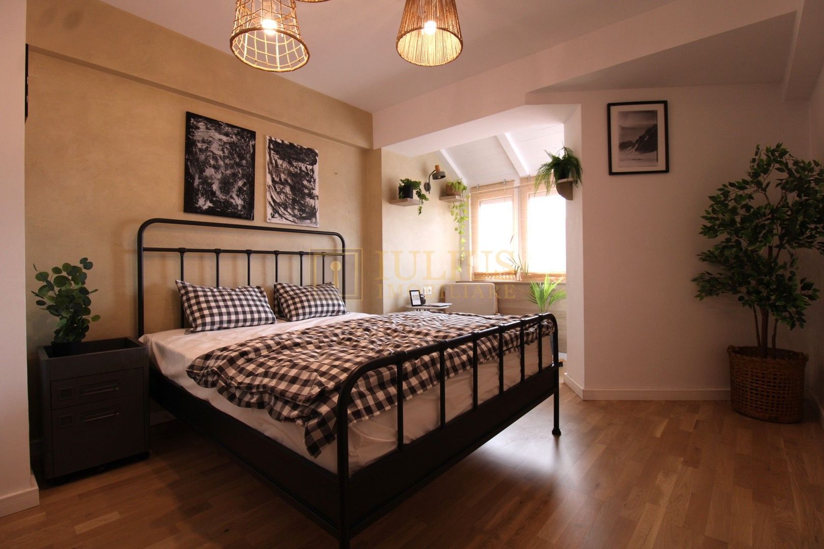 3 camere, ultracentral, centrala proprie - Poză 2