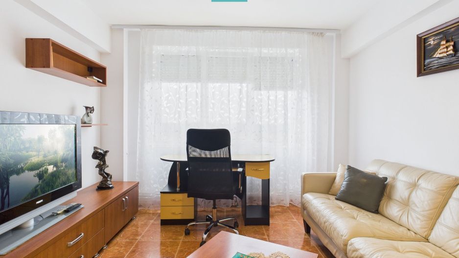 Apartament spațios, 3 camere ultracentral. - Poză 2